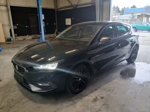 Vue de l’avant gauche