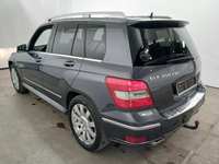 Widok z tyłu po stronie lewej