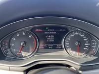 Pohled na přístrojovou desku