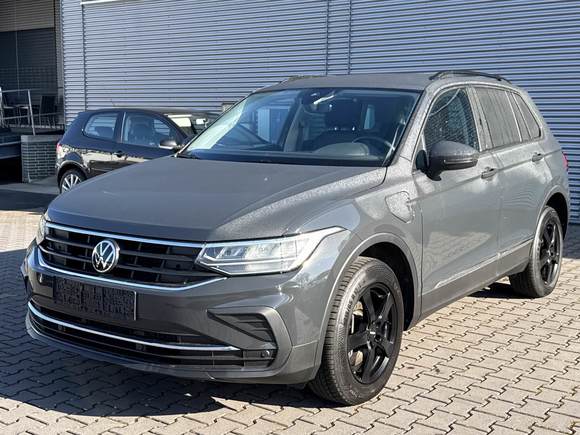 Náhled zpředu zleva