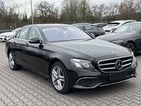 Náhled zpředu zprava