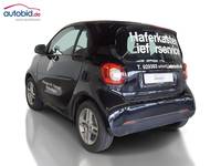 Skats no kreisās puses aizmugurē