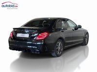 Skats no labās puses aizmugurē