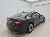 Vue de l’arrière droit