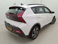 Skats no labās puses aizmugurē