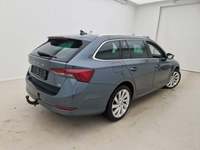 Vue de l’arrière droit