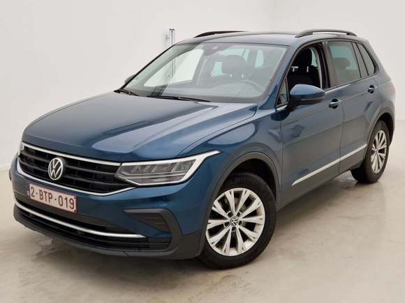 Вид спереди слева