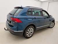 Vue de l’arrière droit