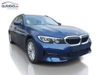 Pogled sprijeda desno