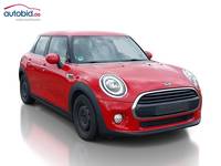 Pogled sprijeda desno