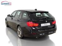 Vue de l’arrière gauche