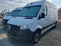 Вид спереди слева