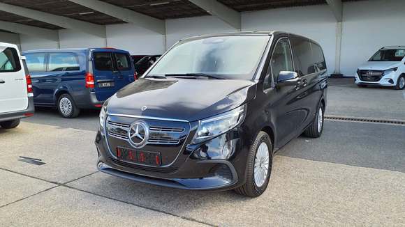 Вид спереди слева