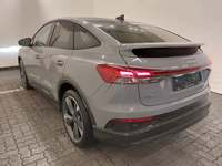 Vue de l’arrière gauche