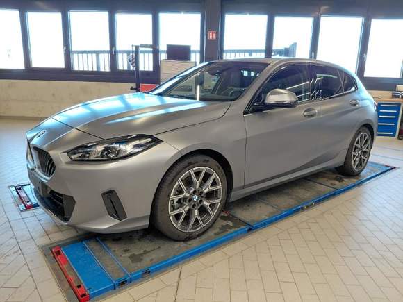 Náhled zpředu zleva