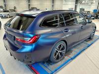 Skats no labās puses aizmugurē