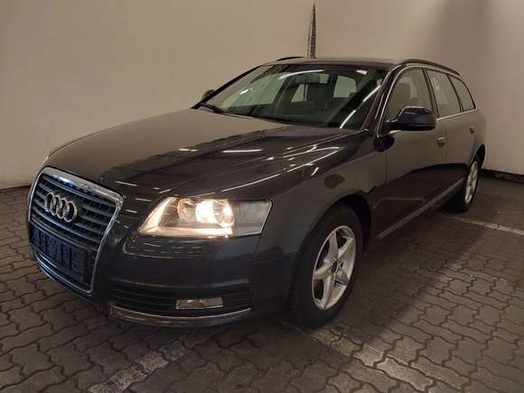 Pogled sprijeda lijevo