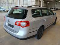 Widok z tyłu po stronie prawej