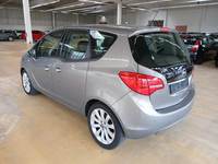 Widok z tyłu po stronie lewej