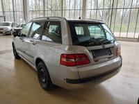 Widok z tyłu po stronie lewej