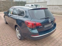 Widok z tyłu po stronie lewej