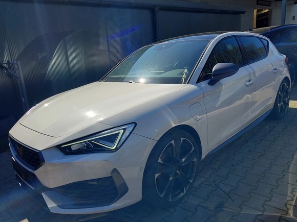 Vue de l’avant gauche