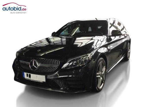 Skats no kreisās puses priekšā