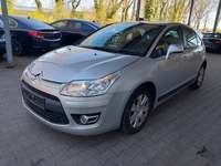 Изглед отпред отляво