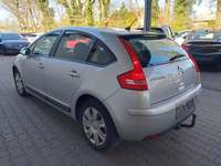 Изглед отзад отляво