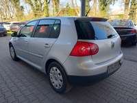 Вид сзади слева