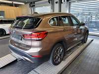 Изглед отзад отдясно