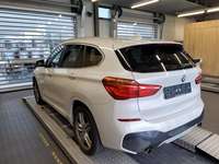 Изглед отзад отляво