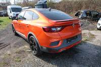 Vaade tagant vasakult