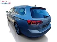 Vaade tagant vasakult