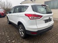 Vaade tagant vasakult