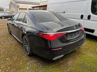 Vaade tagant vasakult