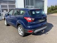 Vaade tagant vasakult