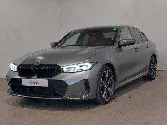 Pogled od napred levo