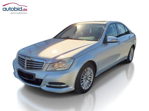 Вид спереди слева