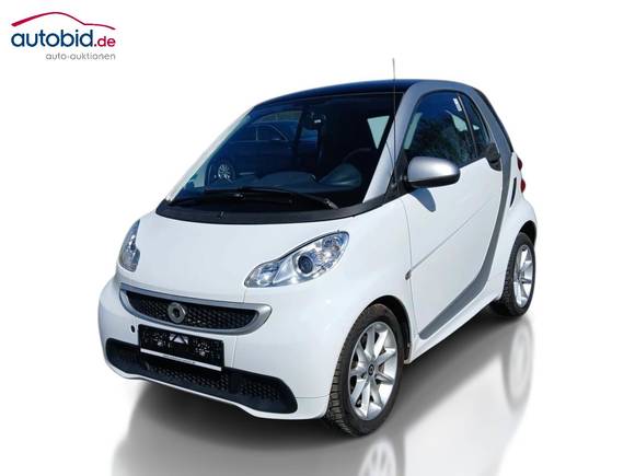 Вид спереди слева