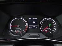 Pohled na přístrojovou desku