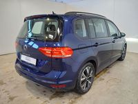 Pogled od pozadi desno