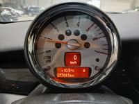 Вид на приборную панель