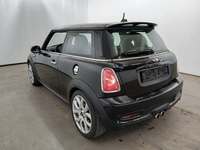 Вид сзади слева