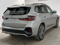 Pogled od pozadi desno