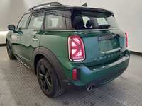 Vaade tagant vasakult