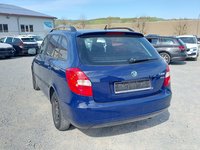 Pogled od pozadi levo