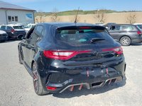 Pogled od pozadi levo