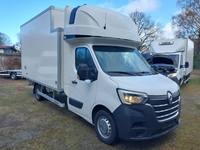 Pogled sprijeda desno