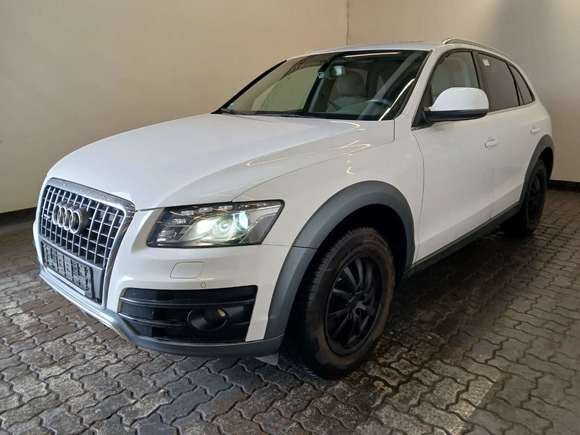 Вид спереди слева